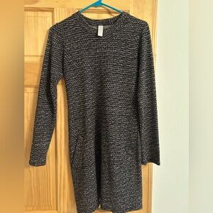 Allison Joy long sleeve dress with pockets